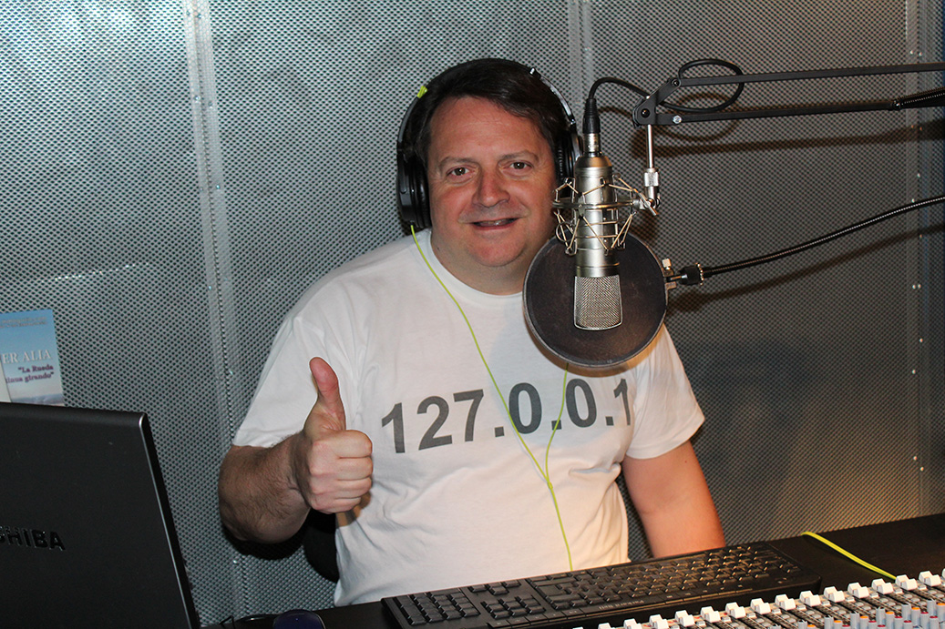 Carlos Alvarez